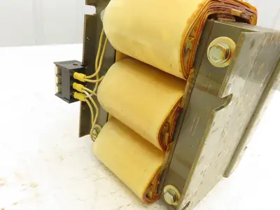 Nissyo 3AX-3-T140501 Step-Down Transformer 3Phase 3kVA 440-460-480V Pri 200V Sec