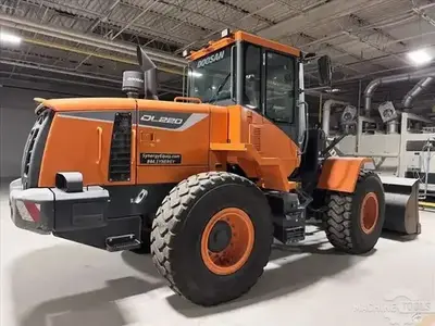 USED DOOSAN DL220-5