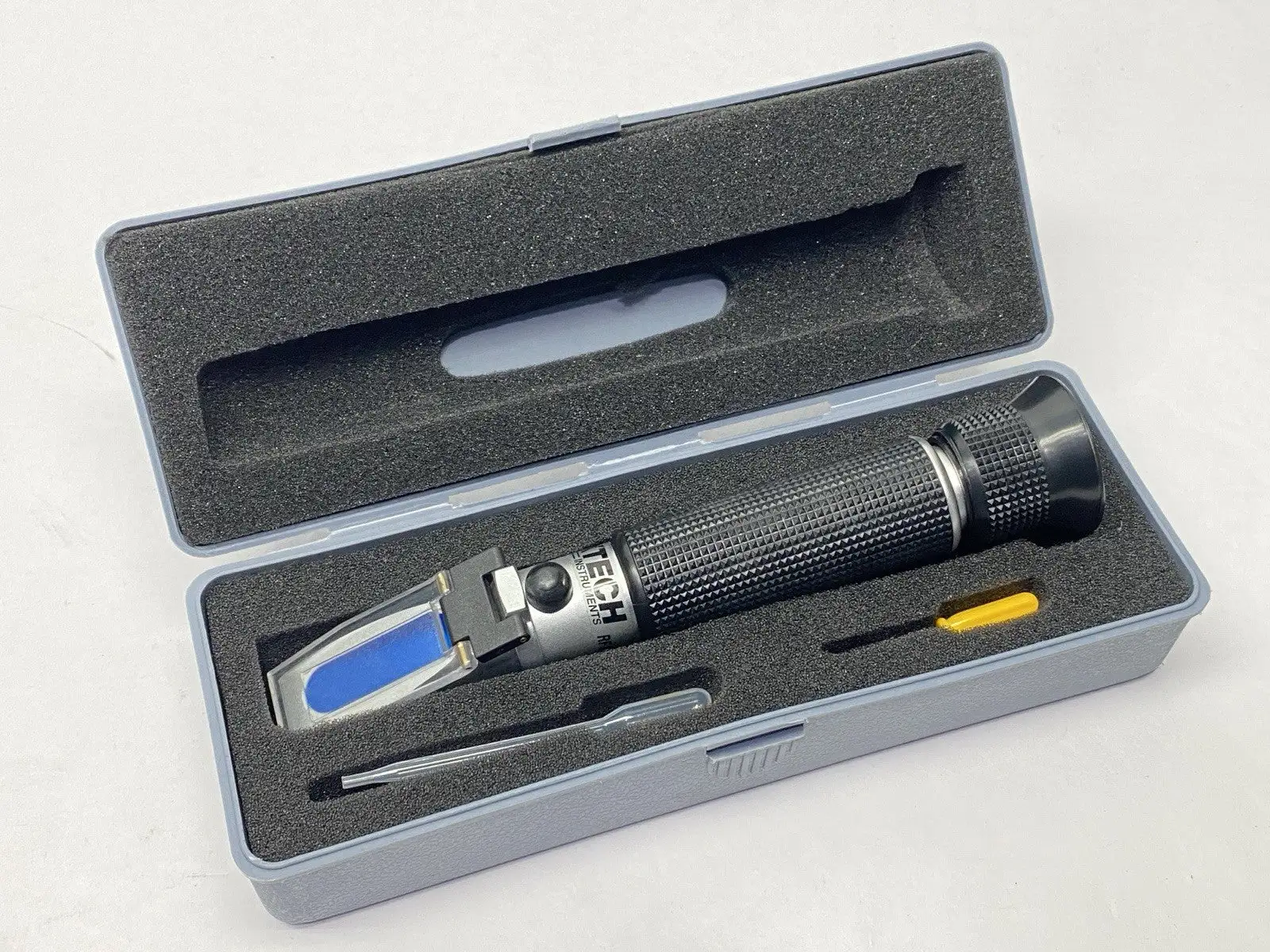USED EXTECH PORTABLE SUCROSE 0-10% BRIX REFRACTOMETER