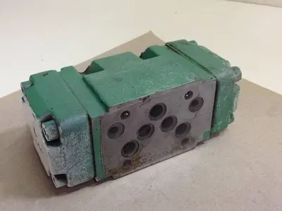 USED REXROTH 4WEH10E206AG24N9ETK4B10V