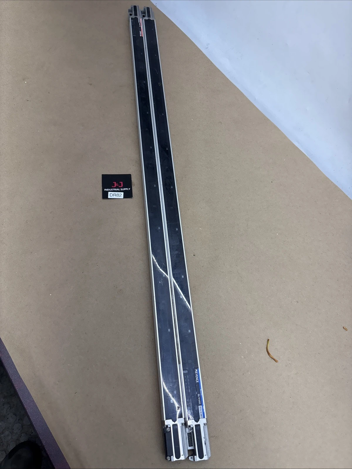 USED KEYENCE SL-V44H-T / SL-V44H-R