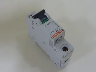 USED MERLIN GERIN 24425