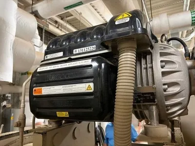 2018 DAIKIN-MCQUAY WMC250DBS-ER10 Chillers | Perry Equipment (8)
