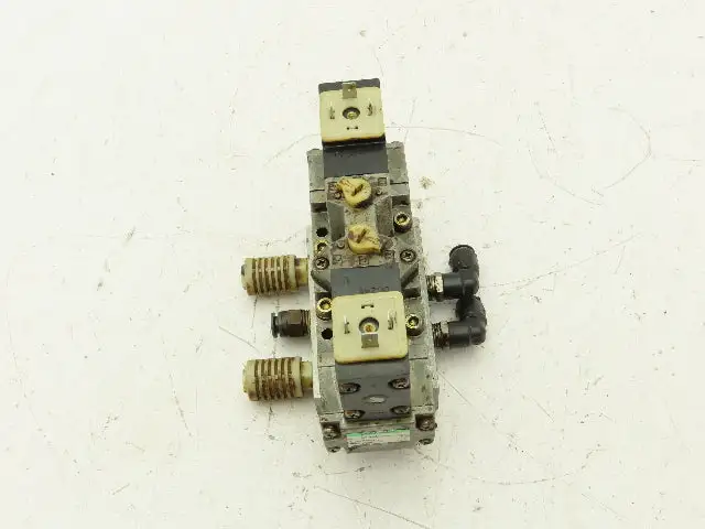CKD 4F440-L Pneumatic Solenoid Valve 5 Port 3-Pos 24VDC