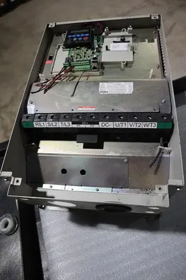 ALLEN BRADLEY 22C-D142A103 POWERFLEX 400 100HP STOCK S-570