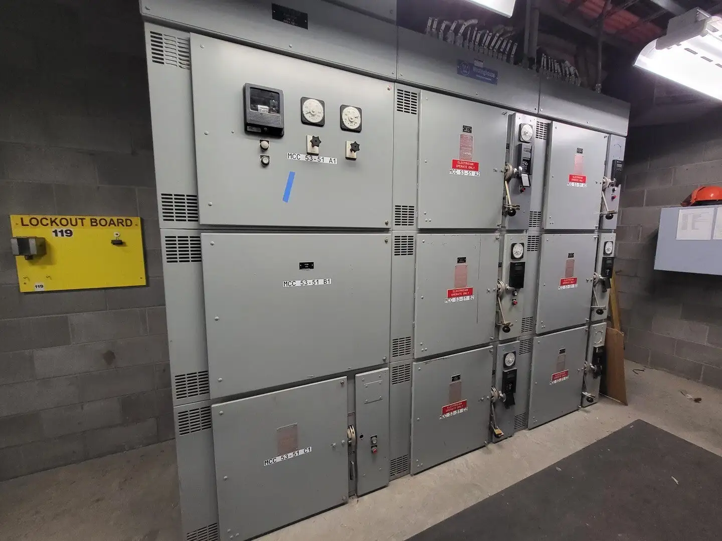 Medium Voltage Switchgear, 2400V max., 1200A