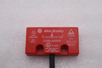 NEW OPEN BOX ALLEN BRADLEY AB 440N-Z2NRS1C GUARD MASTER STOCK L-518-C