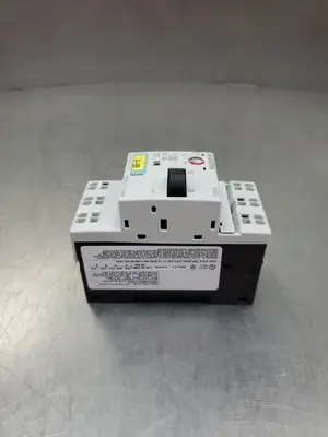 USED Siemens 3RV1011-1GA20 SIRIUS Circuit Breaker