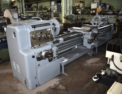 1981 DAEWOO-IKEGAI DA25 Engine Lathes (Gap Bed, Hollow-Spindle, Tracer) | Mohawk Machinery (3)