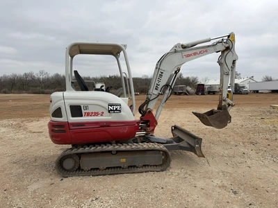 USED 2022 TAKEUCHI TB 235-2
