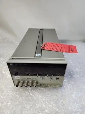 HEWLETT PACKARD 4261A METER
