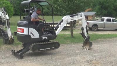 USED 2013 Bobcat 324