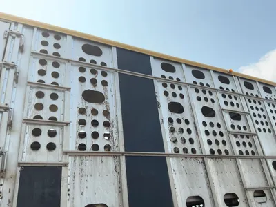 Used 2007 MERRITT 53' ALUMINUM LIVESTOCK Agricultural Trailers Michigan US | Miedema Asset Management Group #1328961