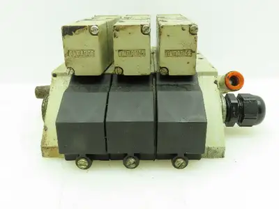 Numatics 061BA400M Three Pneumatic Solenoid Valve w/Manifold Block 120PSI 24VDC