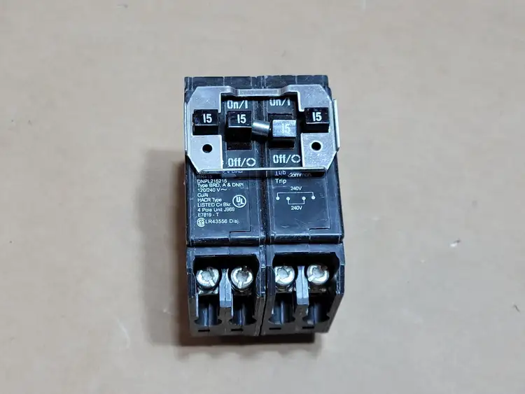 Used CUTLER-HAMMER BR415 Switchgears British Columbia CA | Lenmark #835809