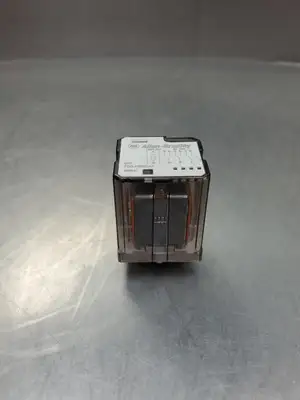 USED Allen Bradley 700-HB33A1 15A 120VAC Relay