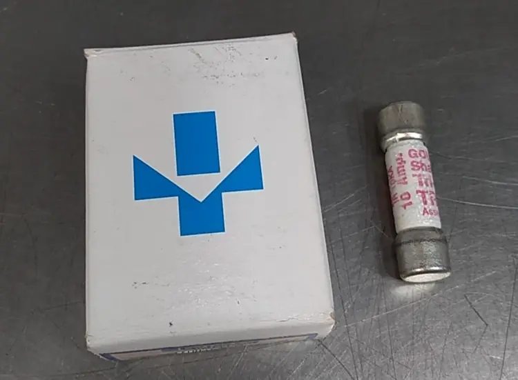 Used Gould Shawmut TRM10 Fuses | Palmetto Automation #1155943