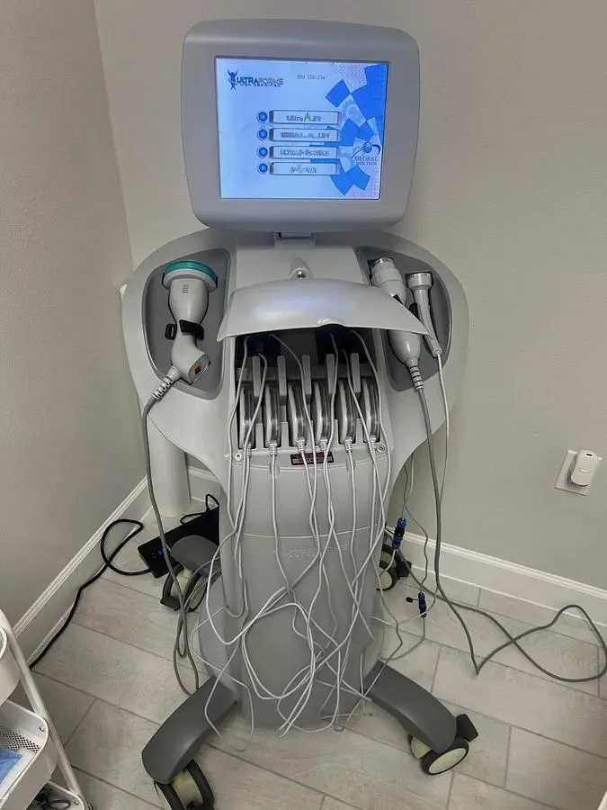 Used 2023 GLOBAL MED-TECH ULTRA FORME HD Aspirator - Liposuction Systems Minnesota US | Midwest Medical #1467844