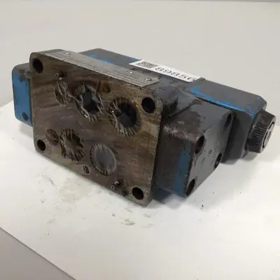 USED VICKERS DG4V-3-6C-M-U-HL7-60-B13