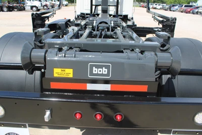 New | in-Stock 2025 MACK MD6 Hooklifts & Roll-Offs Texas US | Roll Off Truck World #1491879