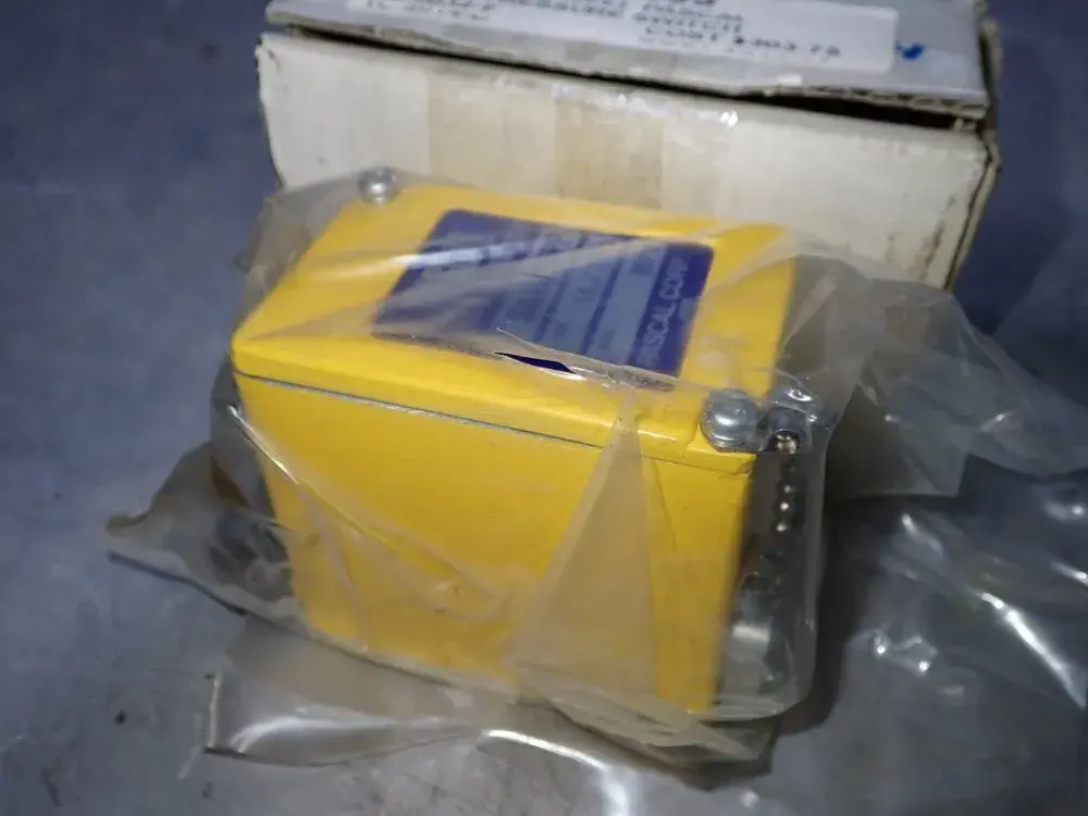NEW PASCAL SAA210PF