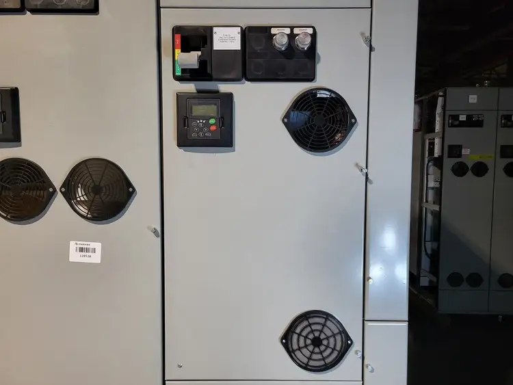 Used EATON SVX010A1-5A4N1 Switchgears British Columbia CA | Lenmark #240318