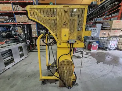 Mobile Bin Lifter