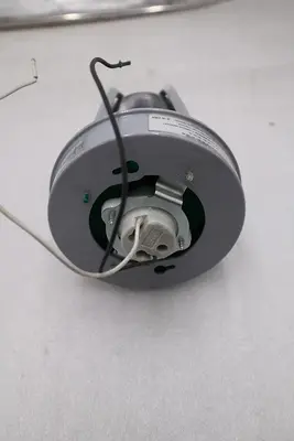 Crouse Hind VXH15 Lighting Fixture Enclosed Max Watt 150 Max Lamp STOCK H856