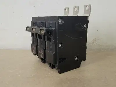 Used SIEMENS B3100 Switchgears British Columbia CA | Lenmark #239112