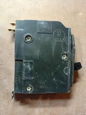 Used SQUARE D QOB115 Switchgears British Columbia CA | Lenmark #1438674