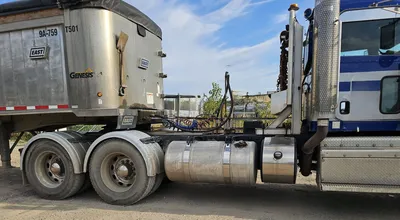 2010 PETERBILT TRUCK TRACTOR Road Tractor | Iron Listing (4)