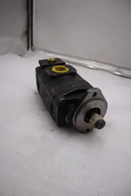 3269121137 Parker Commercial Intertech Gear Pump STOCK H1841