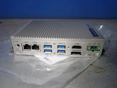 NEW ADVANTECH UNO2372GJ1
