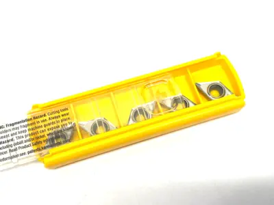 NEW KENNAMETAL SCREW-ON DCGT-HP TURNING INSERT DCGT11T304HP