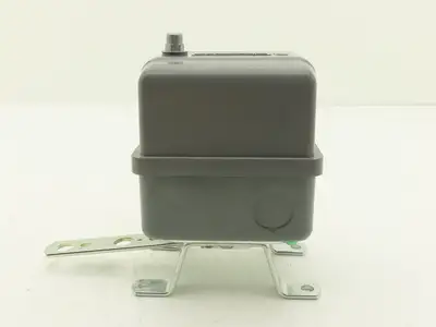 Telemecanique 9036GG2H Float Switch w/ Arm 5 HP 115-575 VAC 1 Or 3 Ph Series C