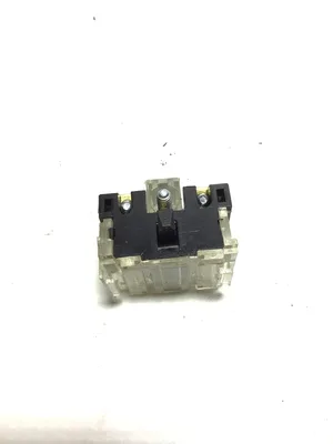 Cutler-Hammer HT8B Contact Block (Lot of 15)