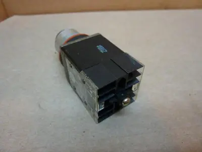 NEW ALLEN BRADLEY 800MR-B2B BLACK