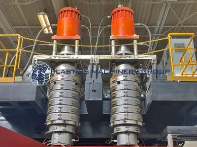 CANMOLD Dual 30 LB Blow Molder