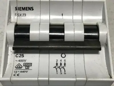 USED SIEMENS 5SX23C25