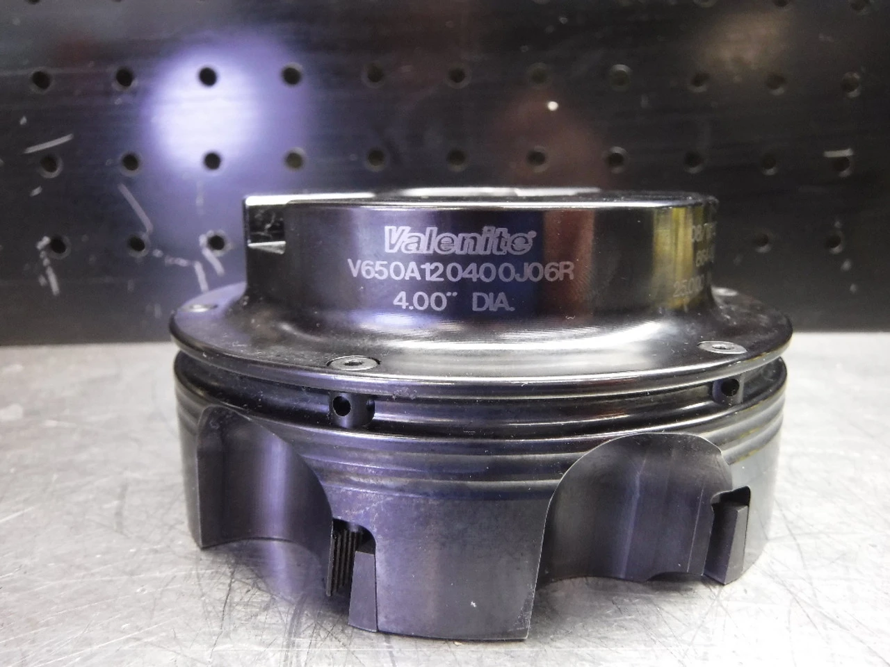 Valenite 4" Indexable Facemill 1.25" Arbor V650A120400J06R (LOC693A)