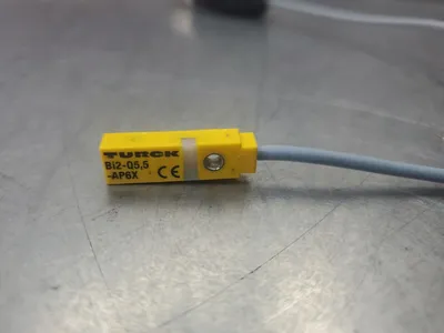 Turck Bi2-Q5,5-AP6X Inductive Proximity Sensor. 5E-35/2
