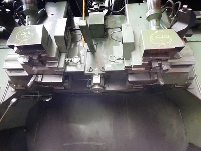USED HEGENSCHEIDT MFD 165 PORTAL WHEELSET LATHE