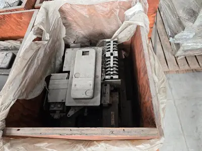 Used _UNKNOWN_ _UNKNOWN_ Circuit Breakers Indiana US | Myron Bowling Auctioneers Inc #1504007