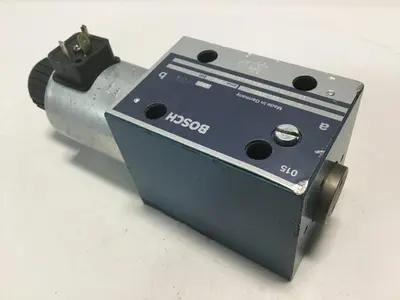 USED BOSCH 0 810 001 740