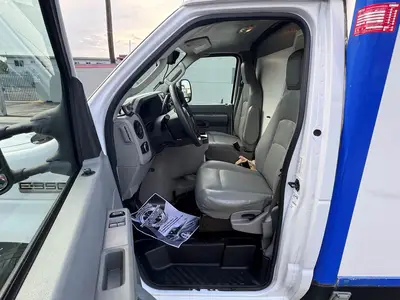 Used 2024 FORD E-350 Reefer Trucks Florida US | Truck and Van Outlet #1509245