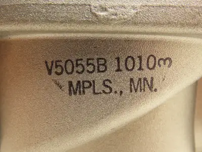 Honeywell V5055B Safety Shutoff Gas Valve 1-1/4"NPT NC Industrial