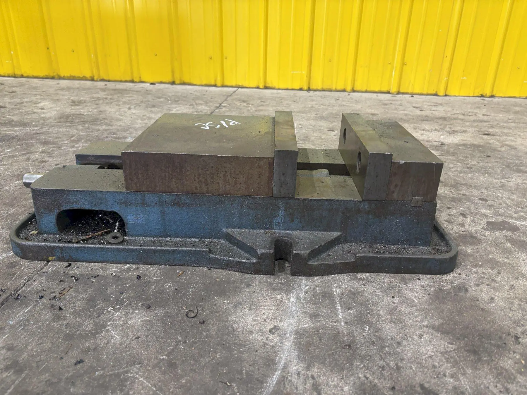 KURT MODEL #D100 VISE: YOBRO #24218