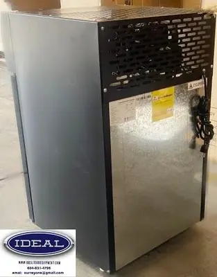 Counter top impulse glass door merchandizer