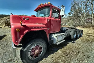 Used 1975 MACK R600 Cab Chassis trucks Pennsylvania US | Proxy Equipment #1385106