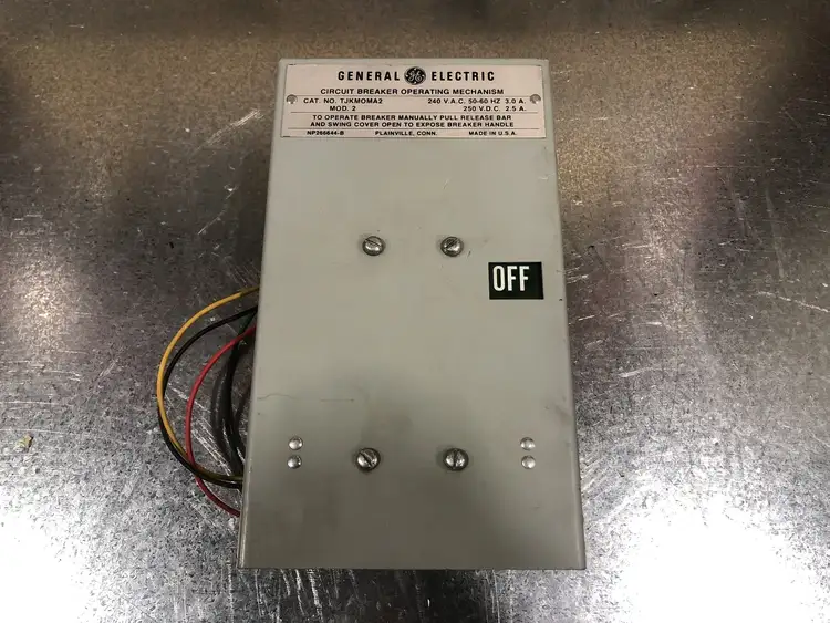 Used GENERAL ELECTRIC NO. TJKMOMA2 Switchgears British Columbia CA | Lenmark #244412